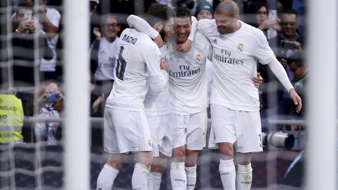 Dresy Realu Madrid jsou mezi fanoušky velmi žádaným artiklem.