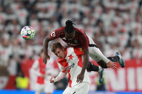 Slavia - Sparta 2:1. Domácím vrátil vedení Oscar, dlouho se řešila případná ruka