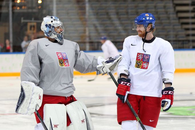 Trénink repre v O2 Areně: Ondřej Pavelec a Jakub Voráček