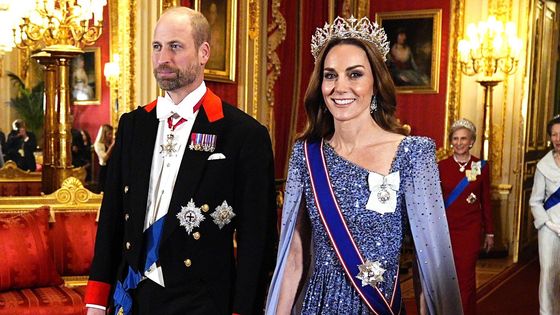 Škoda tyhle fotky minout: tiára královny Viktorie, podvodní šachy nebo kaleidoskop