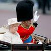 Velká Británie - královna Alžběta II. - narozeniny - oslavy