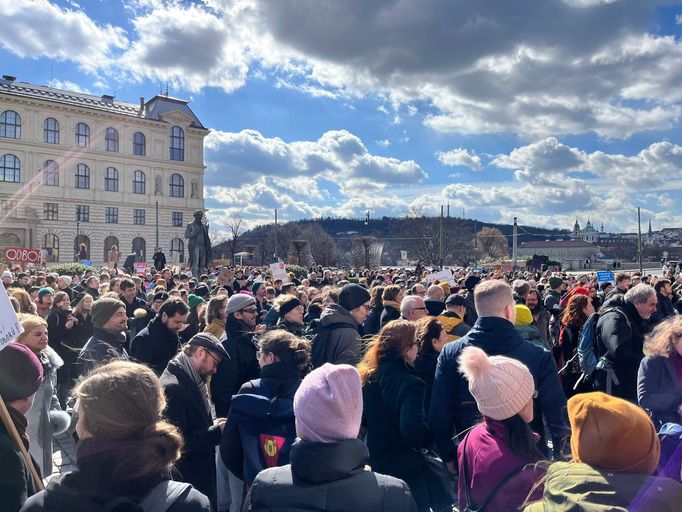 Vysokoškolští pedagogové protestovali proti nízkým mzdám.