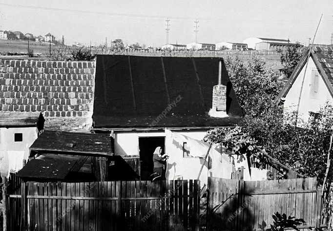 Nouzová kolonie Na Slatinách (Michle/ Záběhlice). 1954