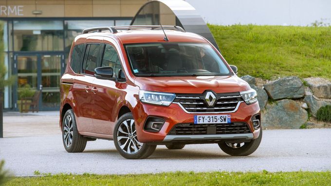 Renault Kangoo je nejnovějším přírůstkem mezi osobní kompaktní dodávky na českém trhu.