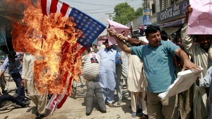 Demonstrace proti útokům amerických vojáků na pákistánské území, Multan 10. září