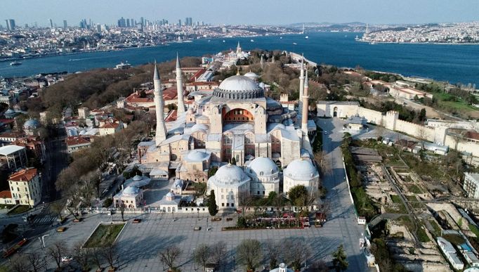 Hagia Sofia alias chrám Boží Moudrosti v Istanbulu.