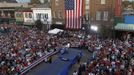 Republican presidential nominee Mitt Romney speaks during a campaign rally at the Golden Lamb in Lebanon, Ohio October 13, 2012. REUTERS/Shannon Stapleton (UNITED STATES - Tags: POLITICS ELECTIONS USA PRESIDENTIAL ELECTION) Published: Říj. 13, 2012, 11:11 odp.