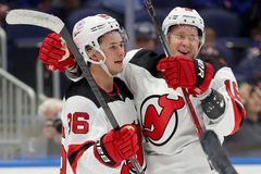 Palát pomohl nahrávkou New Jersey vyhrát na ledě rivalů z Islanders