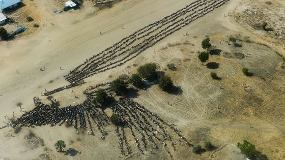 Uprchlíci, o kterých se nemluví. Deset zapomenutých míst, kam lidé utekli před smrtí