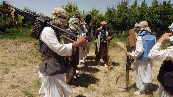 Taliban v akci: exkluzívní fotografie Reuters