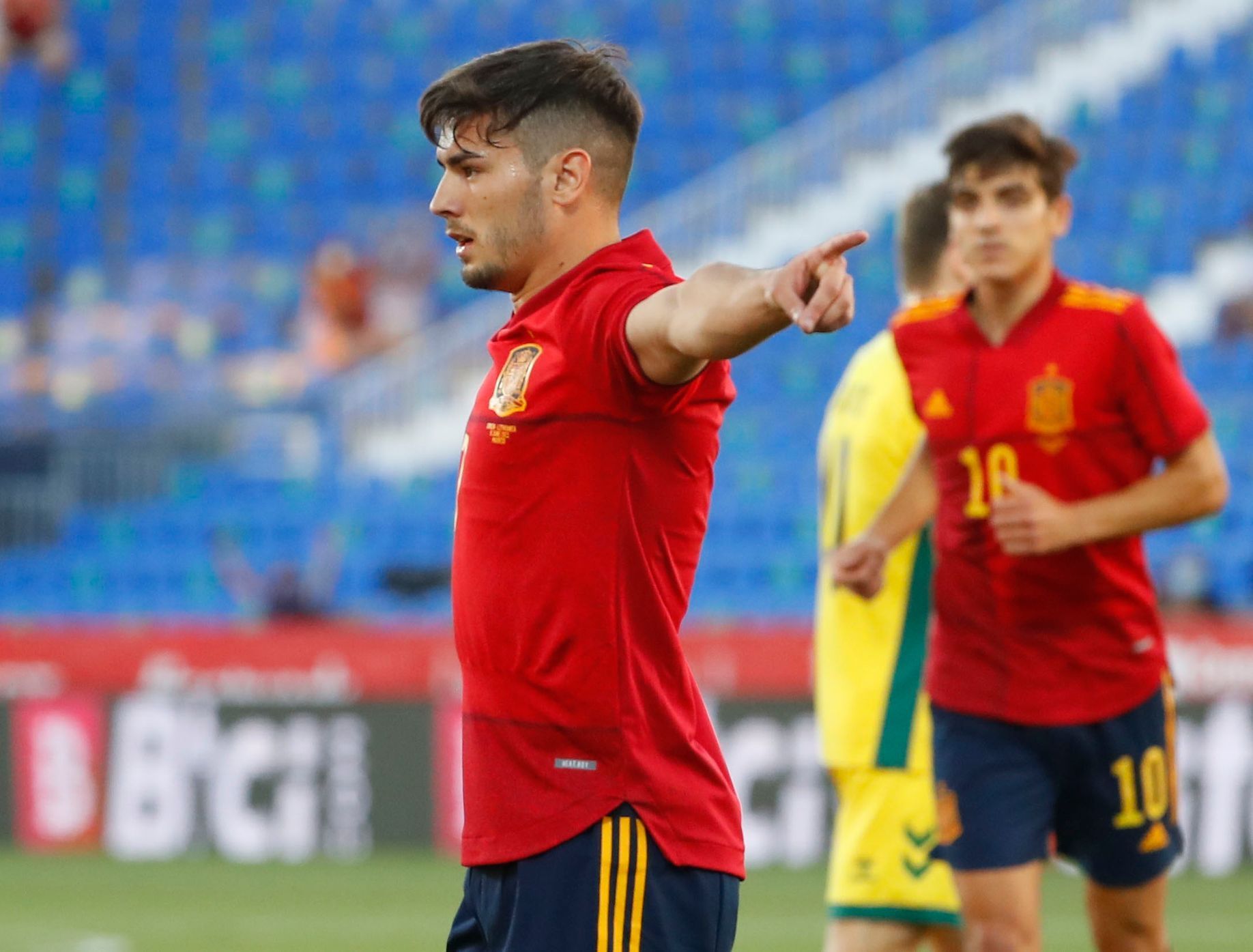Brahim Díaz slaví gól v zápase Španělsko - Litva