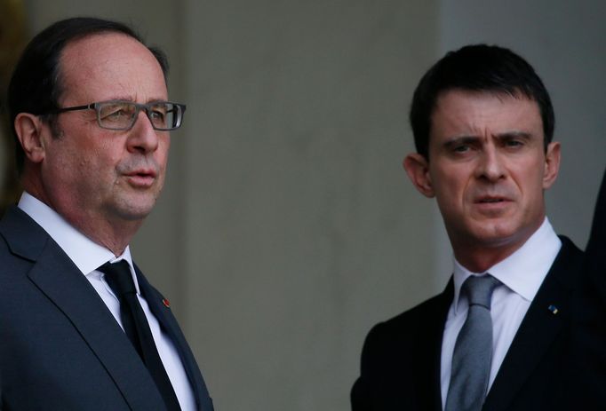 Francouzský prezident Hollande a premiér Valls na jednání v Elysejském paláci kvůli teroristickým útokům v Bruselu.