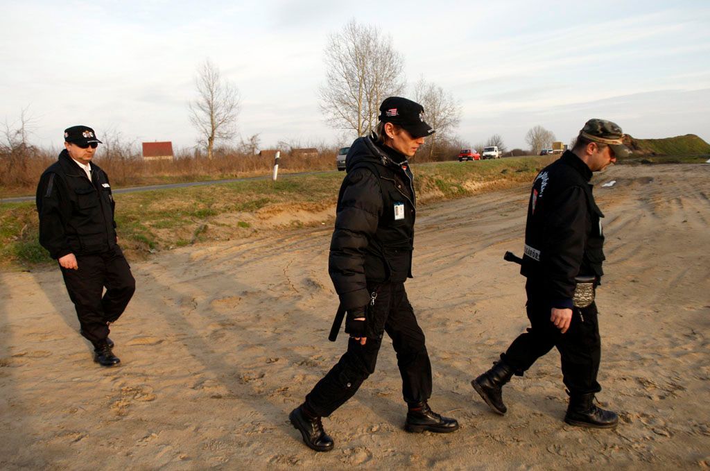 Pravicoví radikálové patrolují v Maďarsku v romském městě