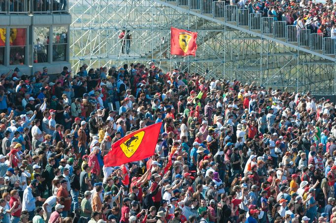 Scuderia Ferrari má spoustu fanoušků pochopitelně také v USA.