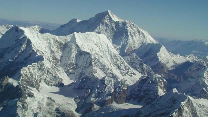Nejvyšší hora světa - Mount Everest. Oficiálně udávaná nadmořská výška: 8848 metrů.