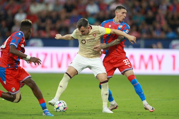 Erik Jirka v zápase 4. předkola EL Plzeň - Heart of Midlothian