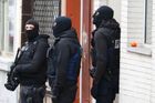 Molenbeek, předměstí Bruselu. Na místě zasahovala policie, hledá všechny, kteří se měli podílet na pátečních útocích v Paříži.