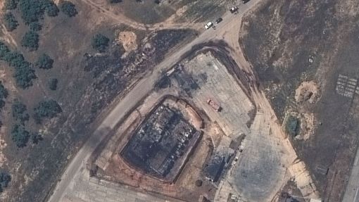 Satelitní fotografie zničeného letiště Belbek na okupovaném Krymu.