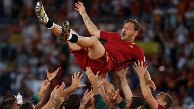 Na konci května se Francesco Totti loučil s hráčskou kariérou v AS Řím. Nyní bude v klubu svého srdce zastávat roli ředitele.