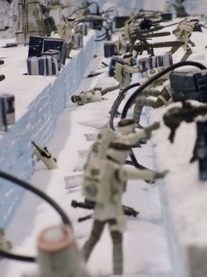 Star Wars Celebration V - Hoth Echo Base Battle diorama - in the trenches