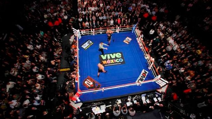 Box obrazem: Kličko 301 údery smetl Arreolu a udržel titul WBC