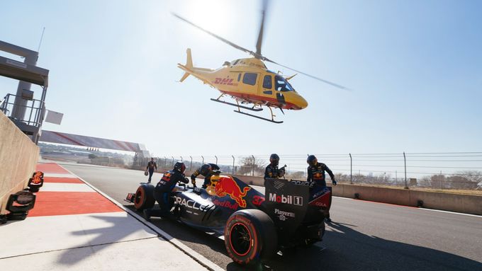 David Coulthard v monopostu F1 Red Bull zamířil na jihoafrický okruh v Kyalami