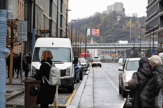 Masaryčka a nová ulice Na Florenci a problémy s dopravou a parkováním.