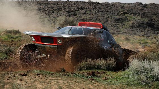 Carlos Sainz (Audi) na trati Rallye Dakar 2024