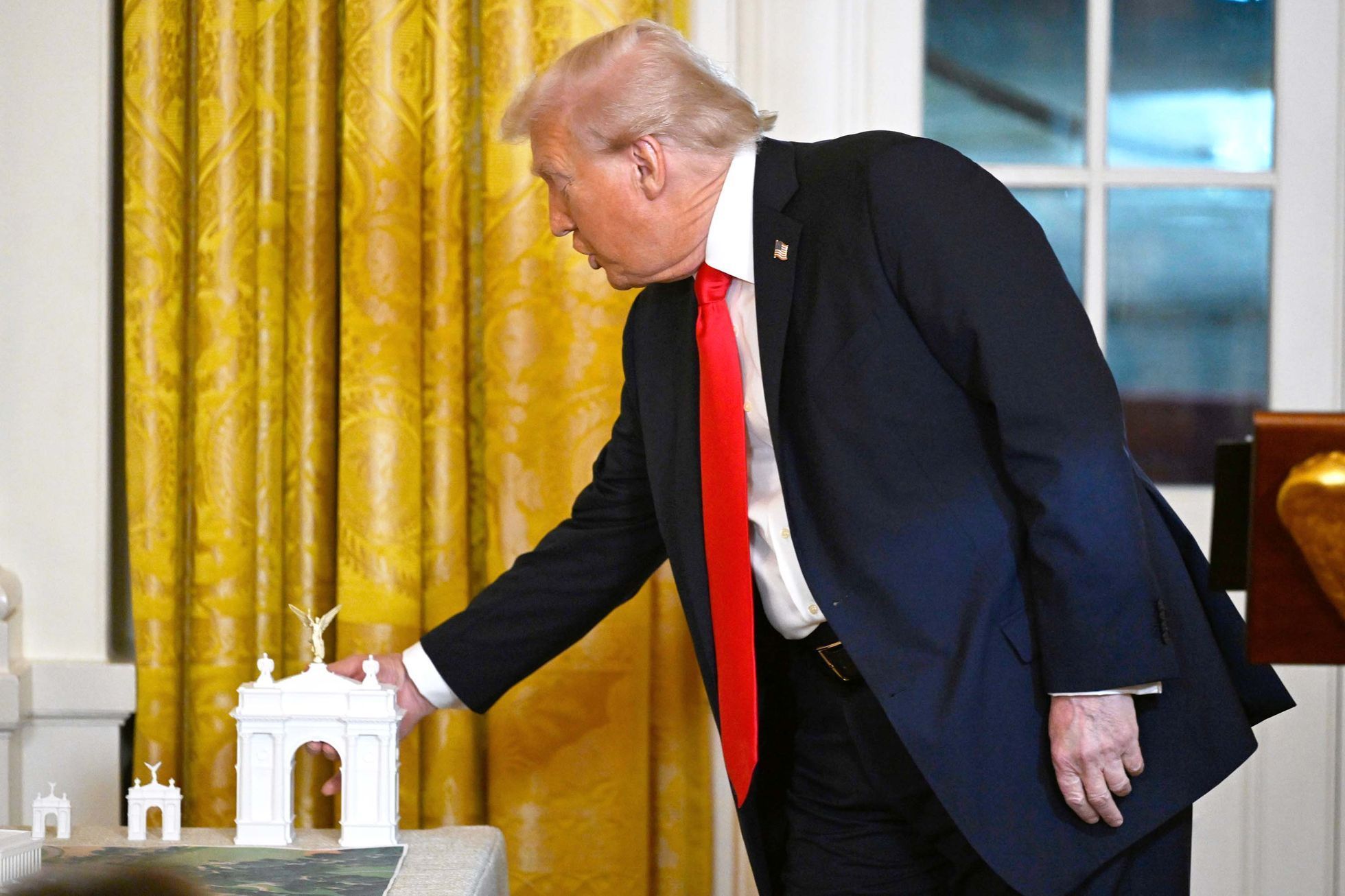 Donald Trump, USA, Washington, vizualizace, Vítězný oblouk, večeře, sponzoři