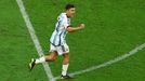 Finále MS ve fotbale 2022, Argentina - Francie: Paulo Dybala slaví proměněnou penaltu.