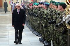 Glosa: Koho musel vyděsit Zemanův inaugurační projev