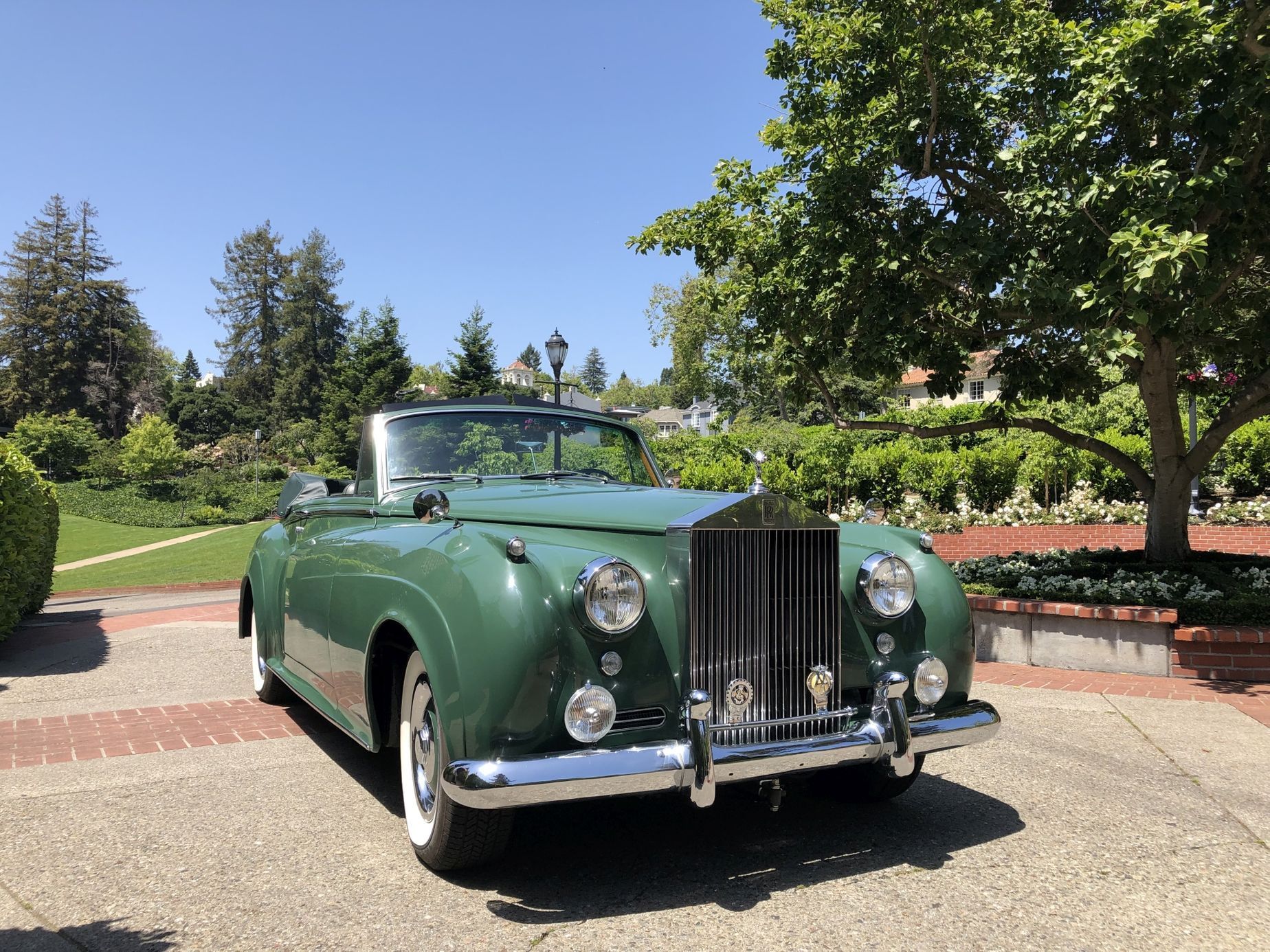 Rolls-Royce Silver Cloud II po Elizabeth Taylor