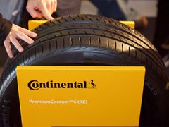 Dezén nové pneumatiky od Continentalu vychází z dezénu špičkové sportovní pneumatiky ContiSportContact 6, která je určená pro nejvýkonnější automobily světa