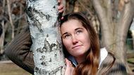 Dnes je MDŽ, tedy Mezinárodní den žen (pro ty, kteří už nevědí, co zkratka znamená). Fotoreportér Aktuálně.cz Eduard Erben při této příležitosti sáhl do archivu a hledal nejlepší snímky, na nichž zachytil ženy - sportovkyně. A našel - dokonce v situacích, v nichž je úplně neznáte, jako třeba Šárku Záhrobskou v roli zasněné modelky.