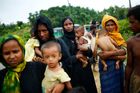 Po nehodě člunu s Rohingy u Bangladéše zemřelo nejméně 12 lidí z toho 10 dětí. Desítky se pohřešují