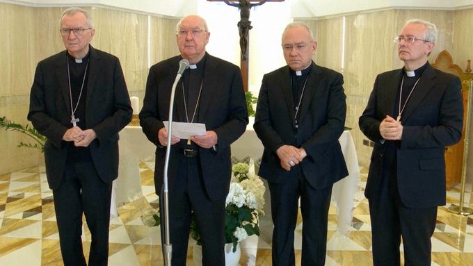 Kardinálové oznámili smrt papeže Františka