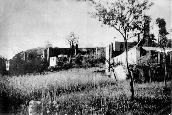 Vypálené Ležáky na Chrudimsku v roce 1942.