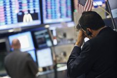 Británie vydala do USA obchodníka obviněného z propadu na burze. Hrozí mu až 380 let za mřížemi