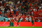 Portugalsko - Švýcarsko 6:1. Portugalskou demolici řídil hattrickem Ramos