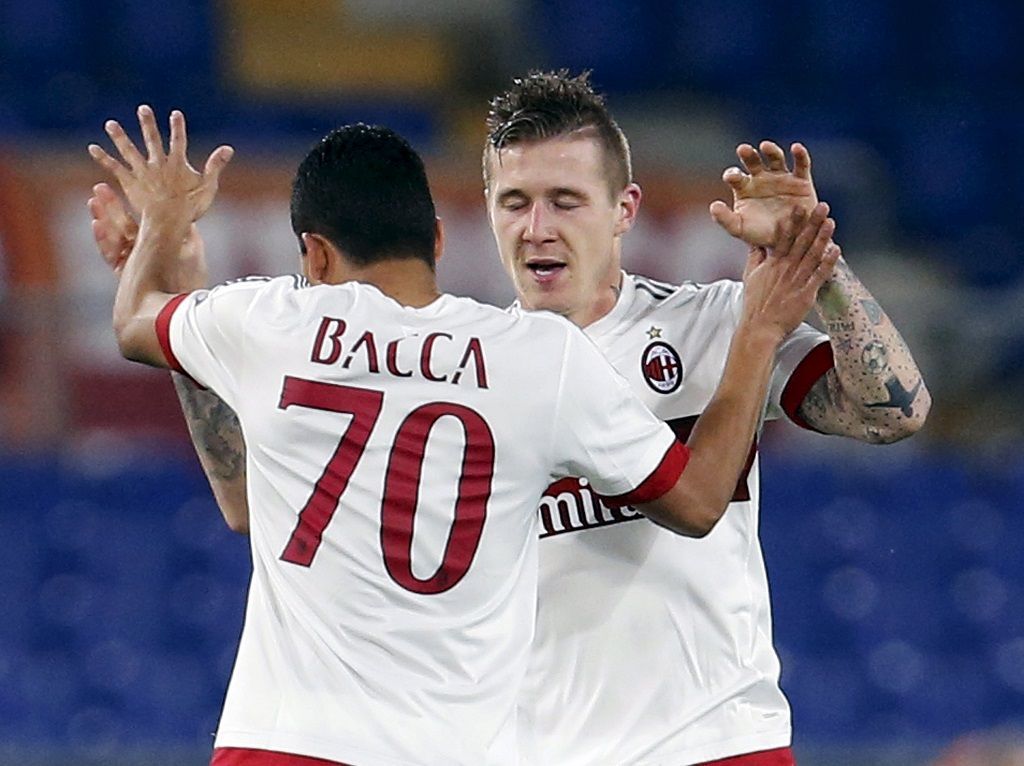 Juraj Kucka a Carlos Bacca z AC Milán
