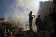 Při náletu koalice pod vedením USA v Sýrii zahynul vůdčí představitel Fronty dobytí Sýrie i jeho syn