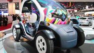 Nejpodivnější sériově vyráběné auto představil Renault. Je dvoumístné, jezdí do elektriku a se slabším elektromotorem ho bude možné řídit i bez řidičáku