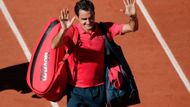 Roger Federer je zpět. Švýcarský šampion, který za pár měsíců oslaví 40. narozeniny, nastoupil na grandslamovém podniku po dlouhých šestnácti měsících. A svůj comeback si pořádně užil.