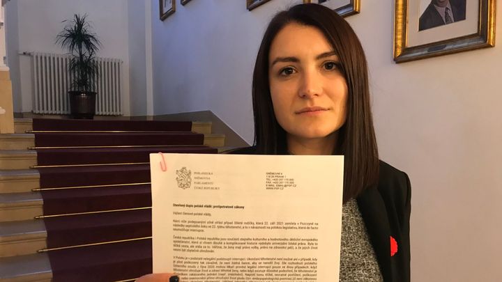 Poslankyně Pirátů vyzvala ke kritice polské vlády. Většina sněmovny se nepřidala; Zdroj foto: Radek Bartoníček