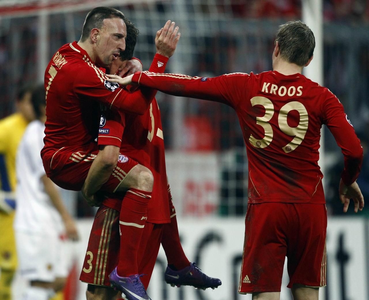 Bayern Mnichov - FC Basilej (Franck Ribery, Mario Gómez a Toni Kroos, radost)