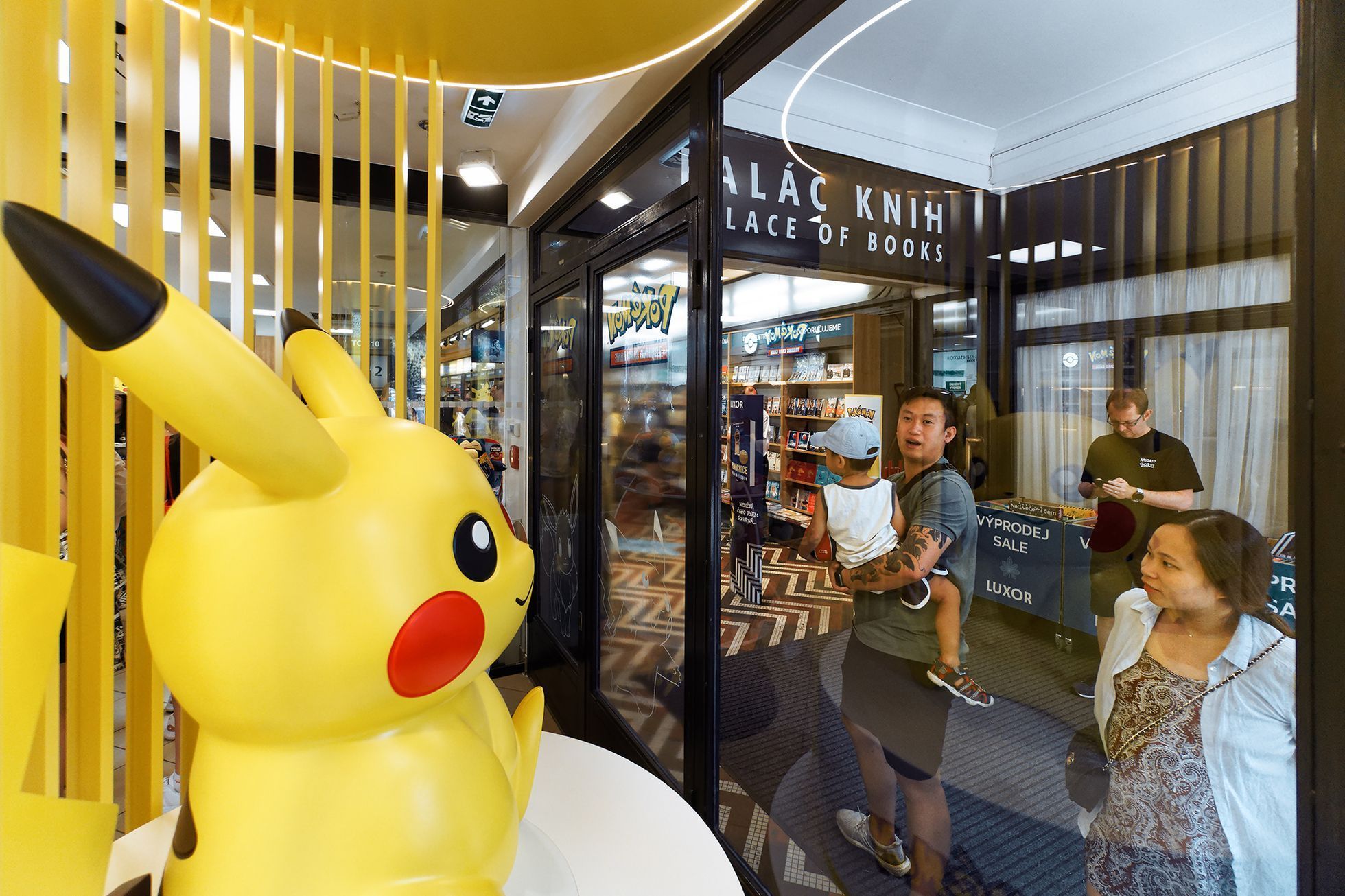 Otevření Pokemon shop in shopu v knihkupectví Luxor na Válavském náměstí v Praze