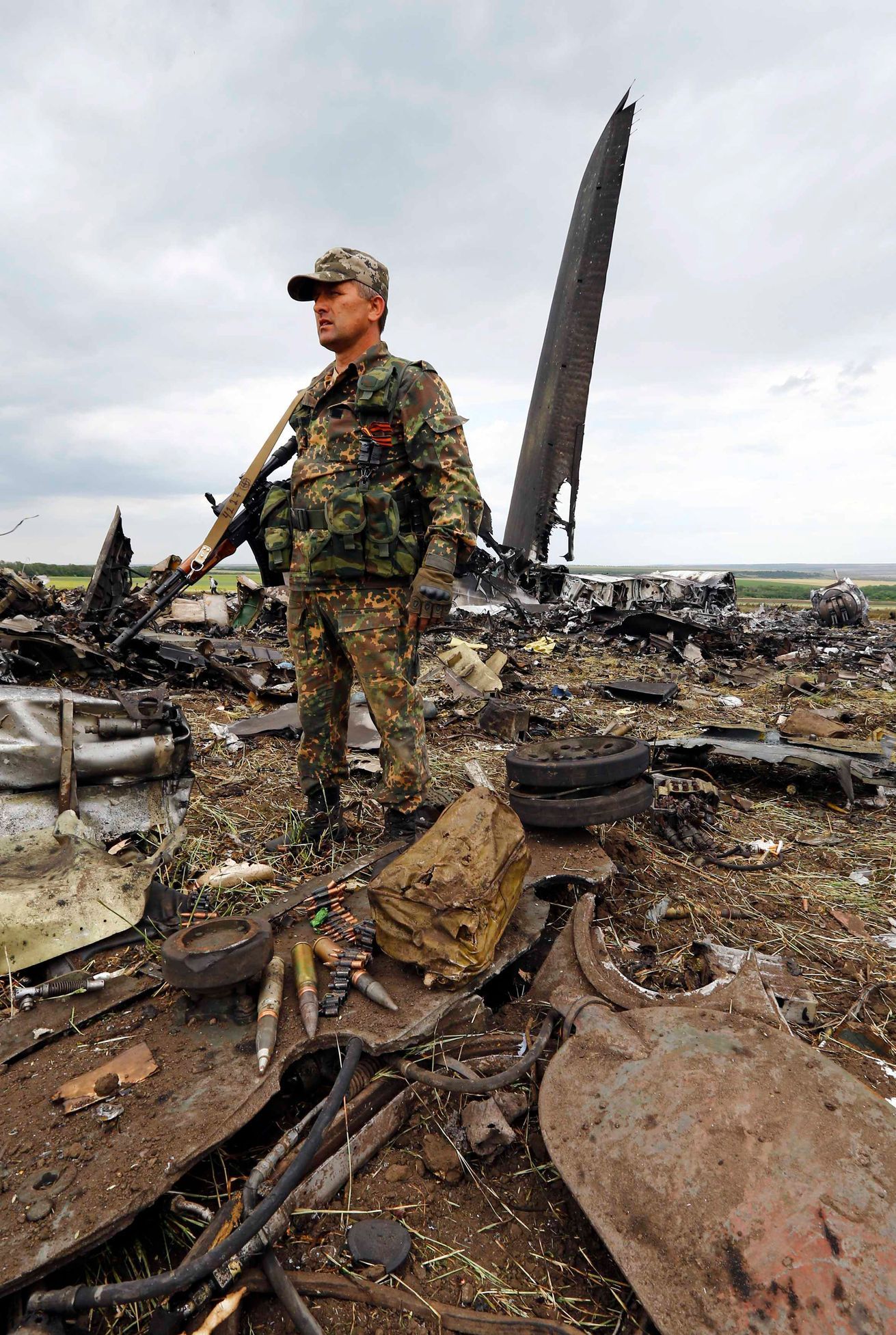 Trosky sestřeleného Il-76 ukrajinské armády v Luhansku.