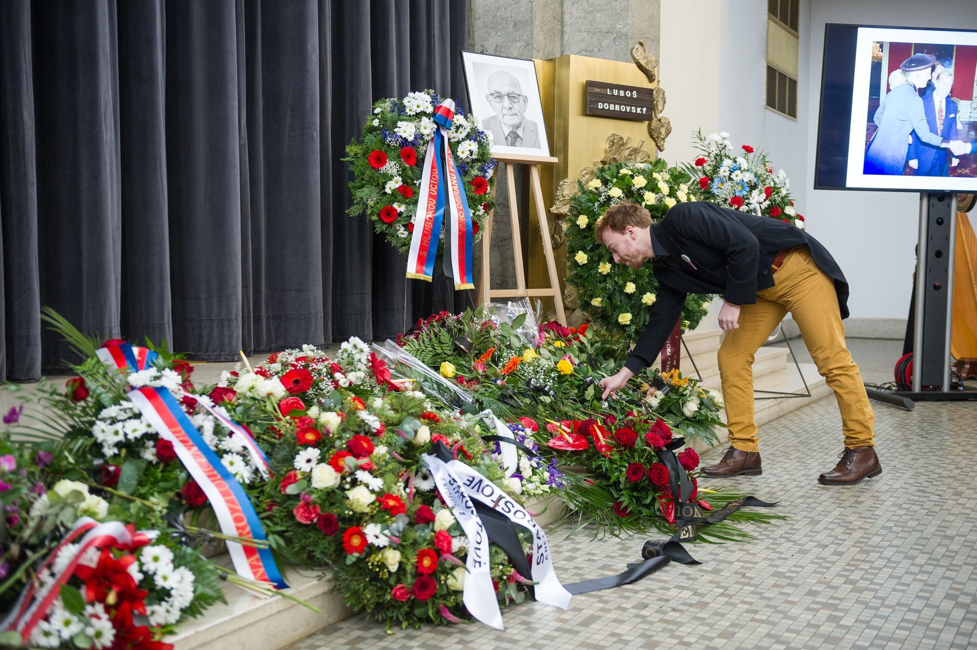 Poslední rozloučení s Lubošem Dobrovským