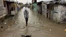 Hurikán Matthew napáchal škody na Haiti a Kubě, nyní se na něj připravují lidé na jihovýchodě USA.