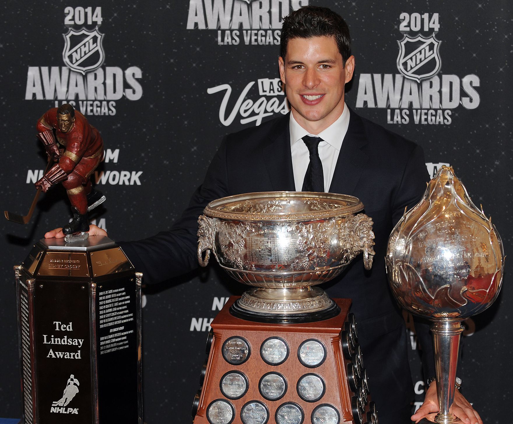 Sidney Crosby s Ted Lindsay Award, Art Ross Trophy a Hart Trophy